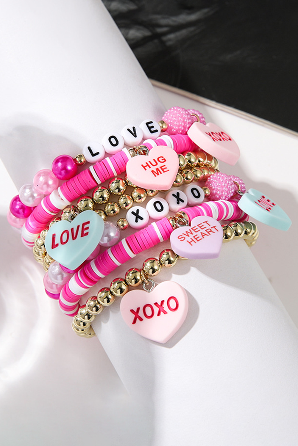 Pulsera de San Valentín con cuentas y corazón con estampado de letras Bonbon