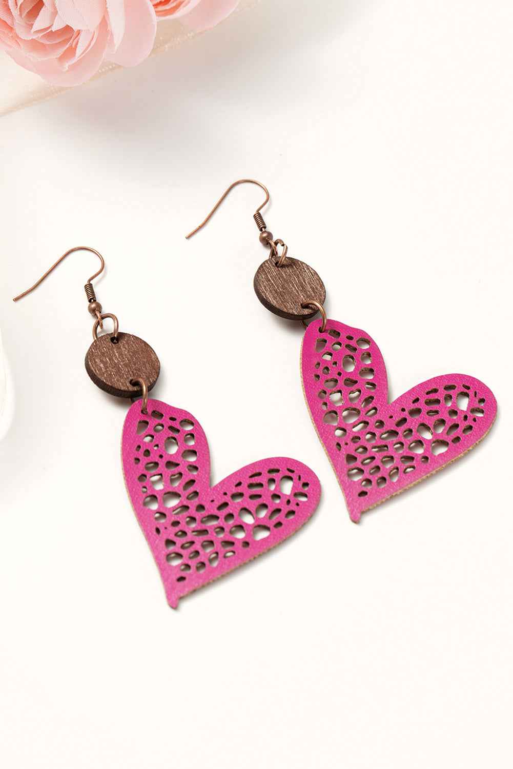 Pendientes colgantes con forma de corazón de amor hueco en color rosa claro para San Valentín